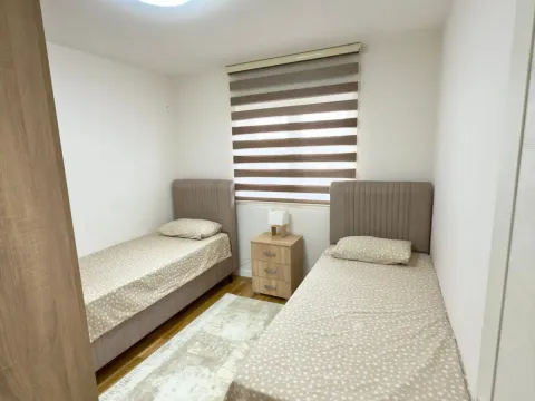 Izdavanje, dvosoban stan, 66m², Pobrežje, Podgorica - image 7