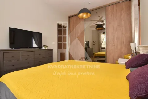 Prodaja, kuća, 170m², Gornja Gorica, Podgorica - image 16