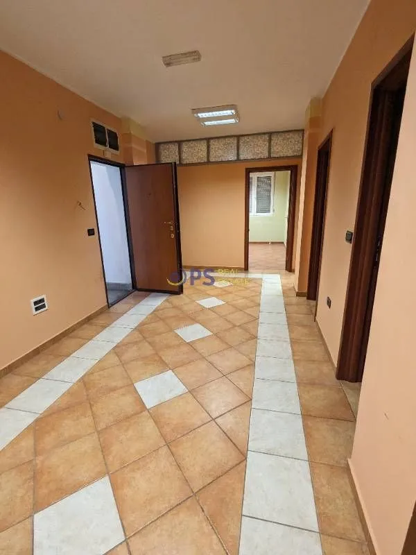 Rent, office space, 115m², Bar, Crna Gora