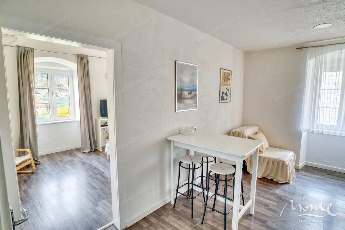 Prodaja, jednosoban stan, 34m², Grad, Kotor