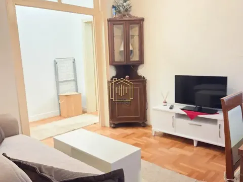 Rent, one bedroom apartment, 40m², Podgorica, Crna Gora - image 1