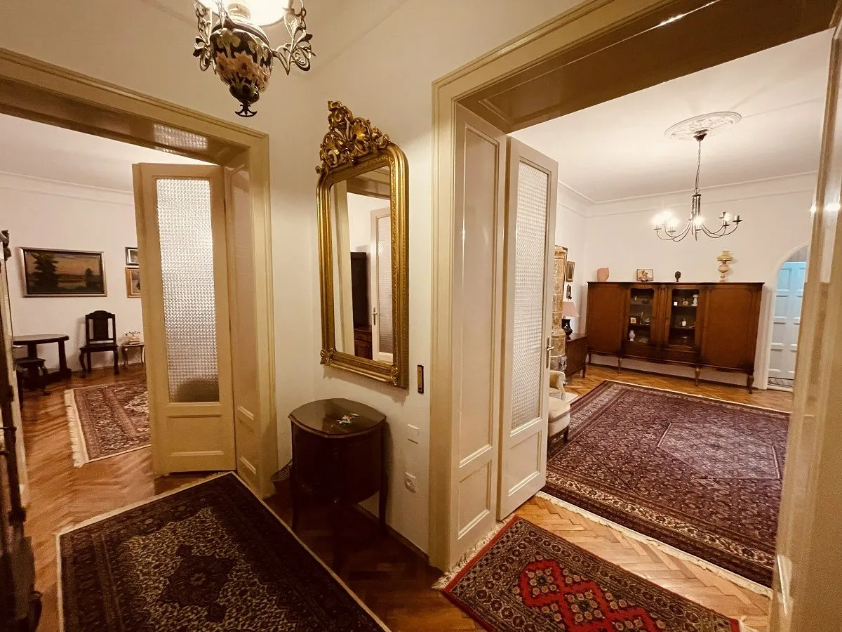 Rent, four bedroom apartment, 139m², Stari Grad, Beograd