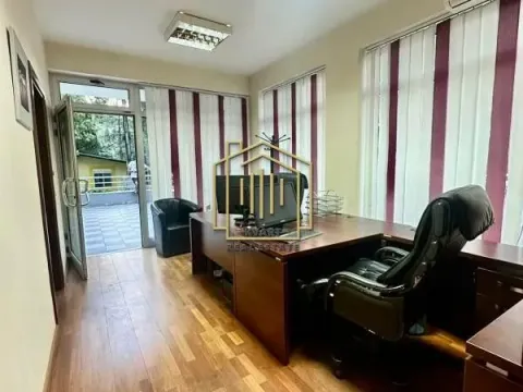 Izdavanje, poslovni prostor, 60m², Pobrežje, Podgorica - image 2