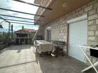 Izdavanje, kuća, 180m², Krašići, Tivat - image 49