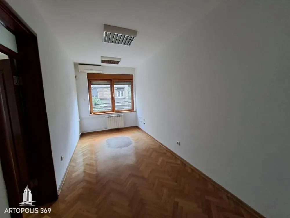 Rent, office space, 58m², Kalenić Pijaca, Vračar Sve Podlokacije