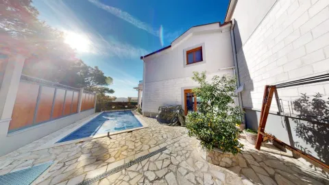 Rent, house, 212m², Kavač, Kotor - image 5