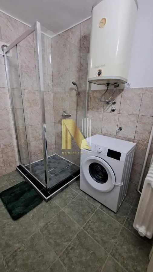 Izdavanje, dvosoban stan, 45m², Sremska Kamenica, Petrovaradin