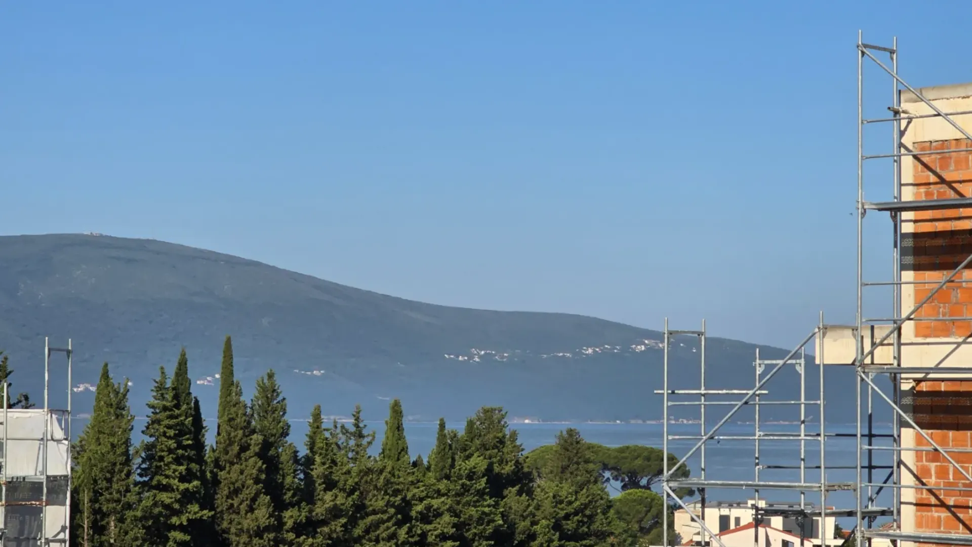 Prodaja, jednosoban stan, 45m², Donja Lastva, Tivat