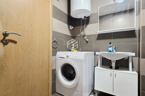Izdavanje, dvosoban stan, 58m², Tuški Put, Podgorica - image 12