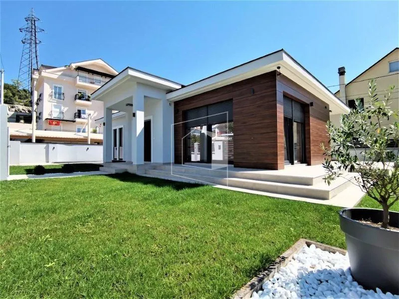 Sale, house, 150m², Dalmatinska ulica, Podgorica