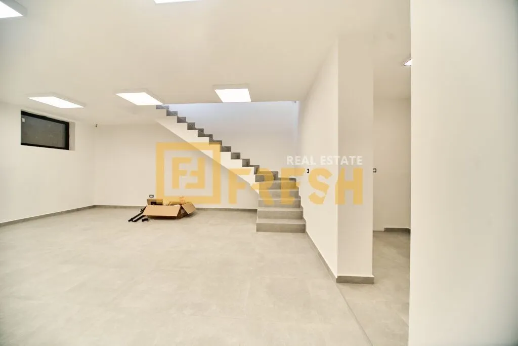 Rent, office space, 95m², City Kvart, Podgorica