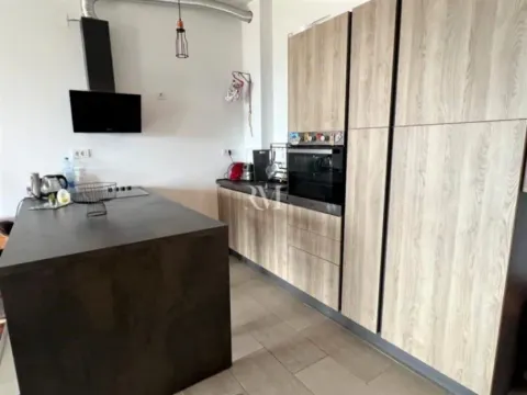 Prodaja, jednosoban stan, 55m², Pod Kuk, Tivat - image 9