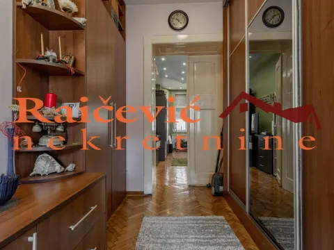 Prodaja, trosoban stan, 86m², Cvetni Trg, Vračar Sve Podlokacije - image 18