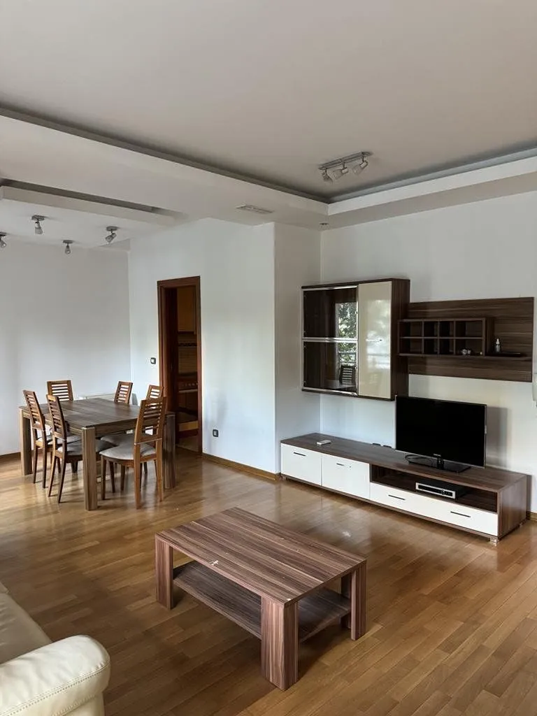Izdavanje, dvosoban stan, 85m², Preko Morače, Podgorica