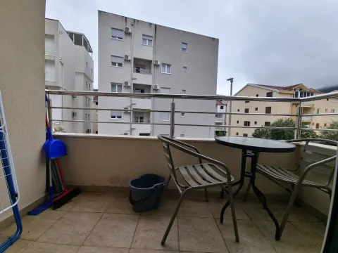 Izdavanje, dvosoban stan, 50m², Budva, Crna Gora - image 8
