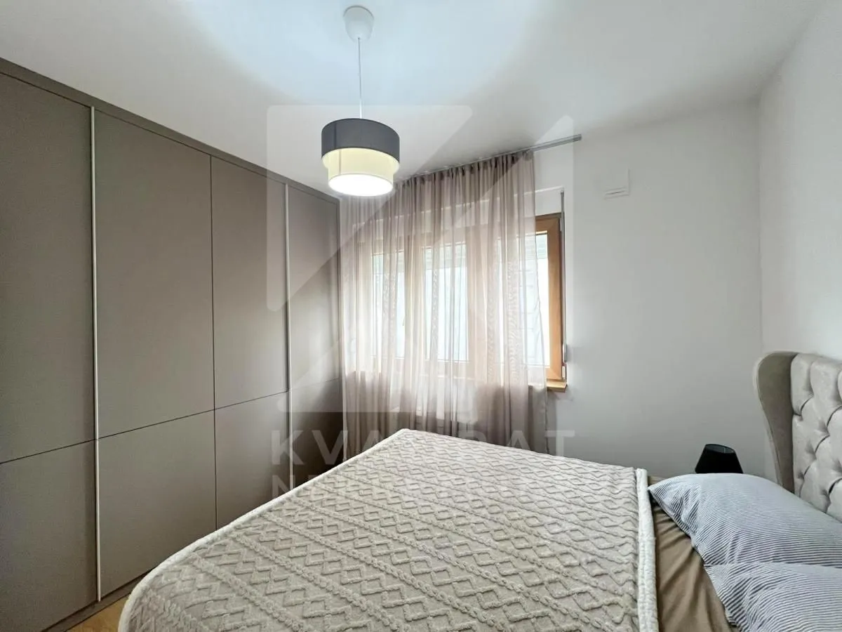 Izdavanje, jednosoban stan, 42m², Tološka šuma, Podgorica