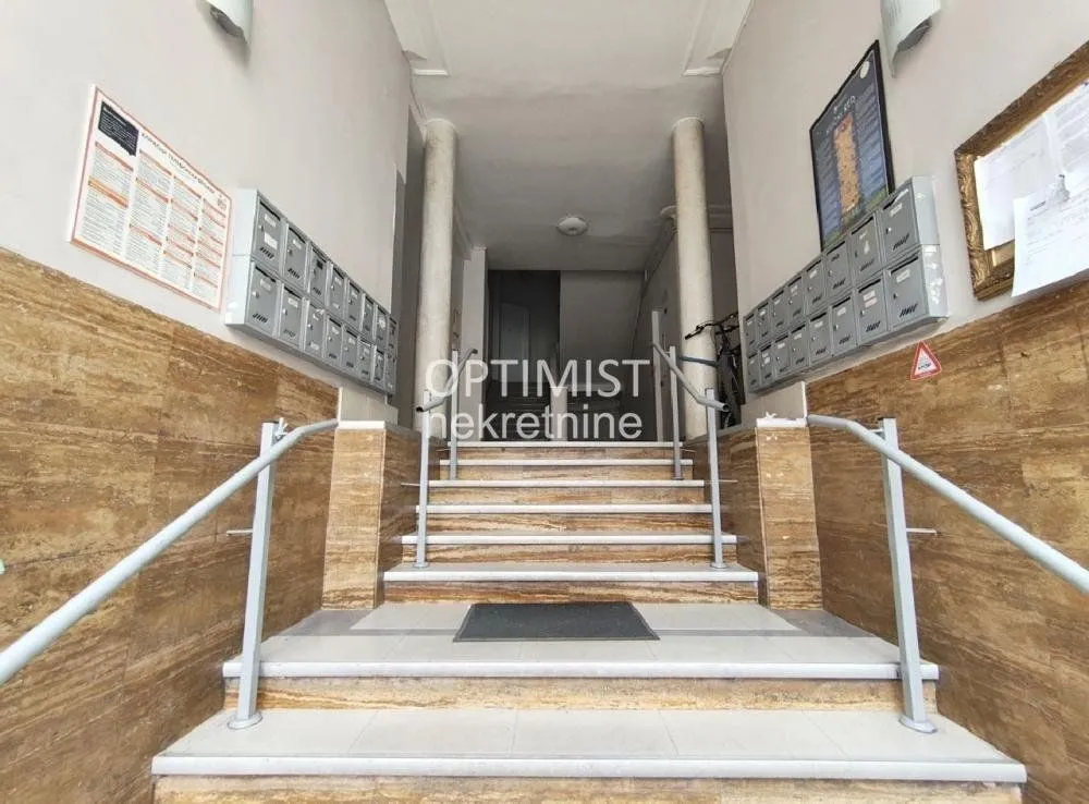Prodaja, trosoban stan, 69m², Stari Grad, Beograd