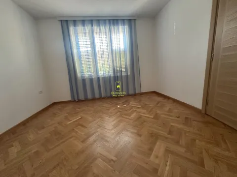 Izdavanje, kuća, 80m², Baston, Podgorica - image 12