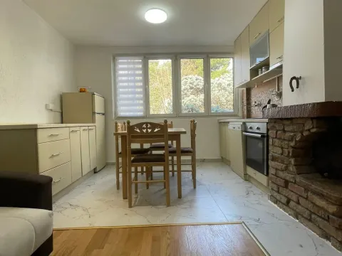 Rent, two bedroom apartment, 70m², Centar, Tivat - image 9