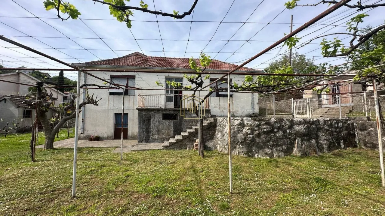 Sale, house, 95m², Momišići, Podgorica