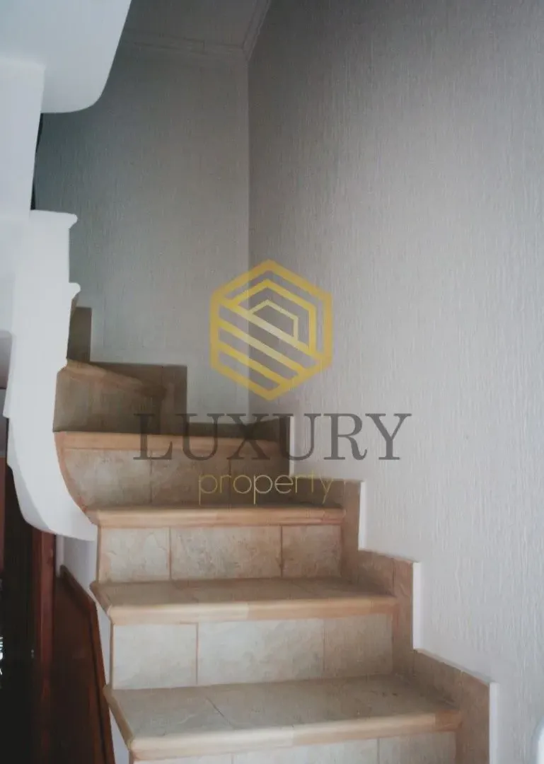 Rent, house, 200m², Donji Kokoti, Podgorica
