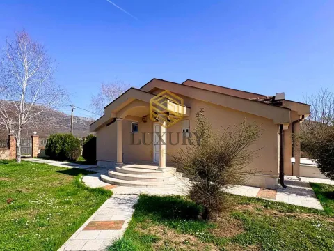 Rent, house, 160m², Rogami, Podgorica - image 2