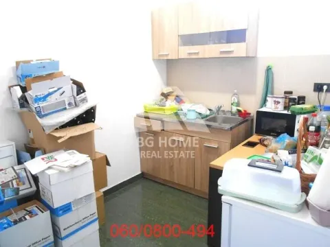 Prodaja, kuća, 899m², Ledine, Beograd - image 8