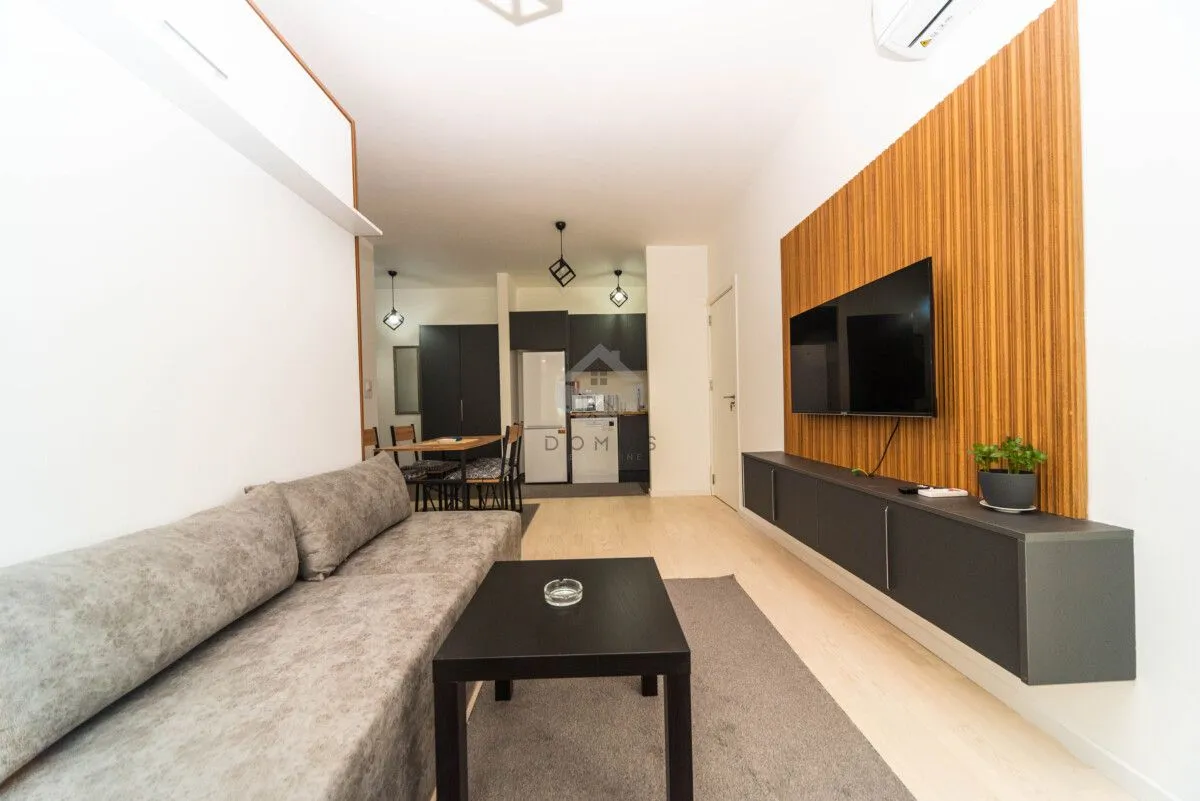 Izdavanje, jednosoban stan, 40m², Krivi Most, Podgorica