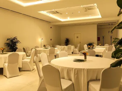 Sale, hospitality venue, 2800m², Danilovgrad, Crna Gora - image 21