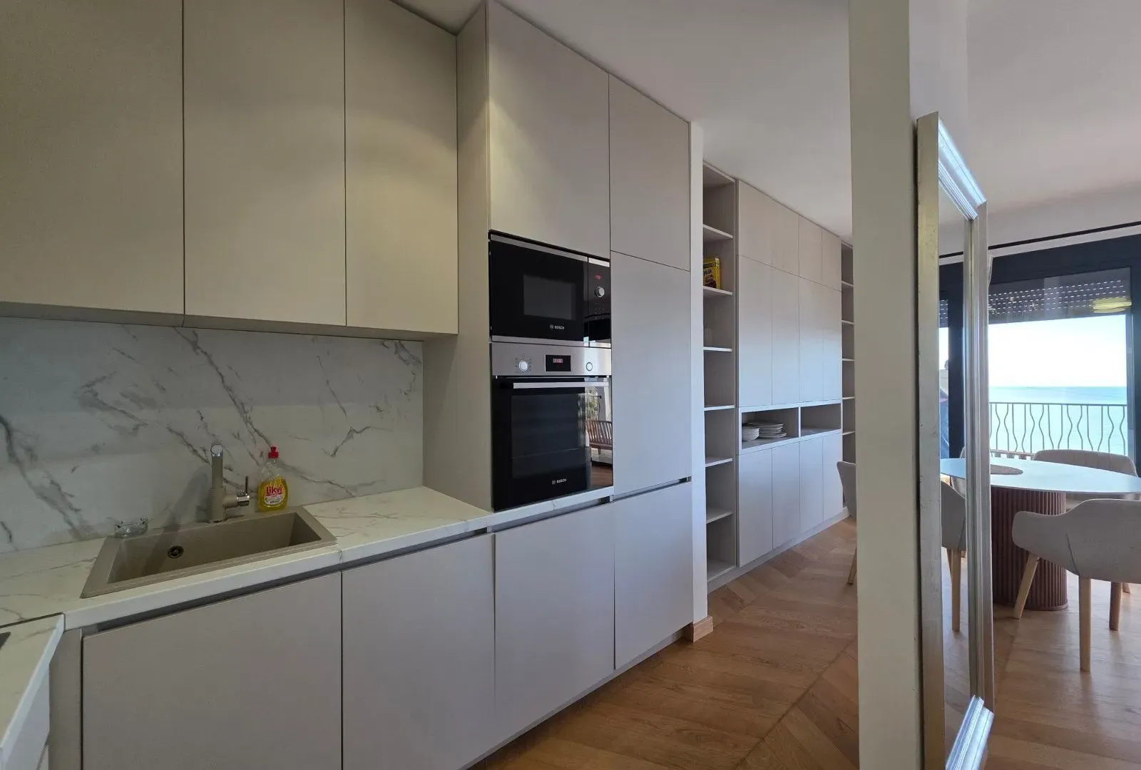 Sale, three bedroom apartment, 90m², Blizikuće, Budva