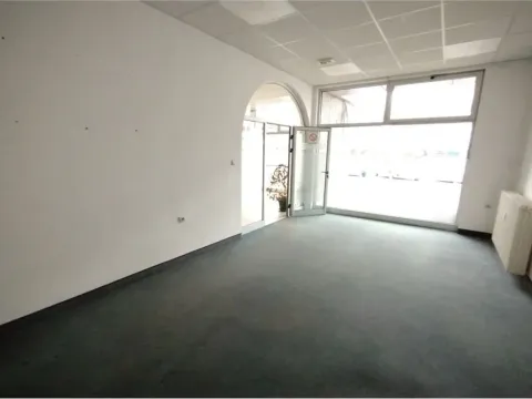 Izdavanje, poslovni prostor, 73m², Niš, Srbija - image 4