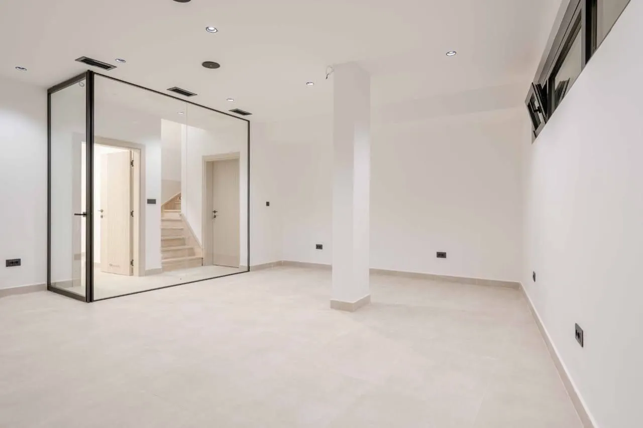 Sale, house, 240m², Kamenovo, Budva