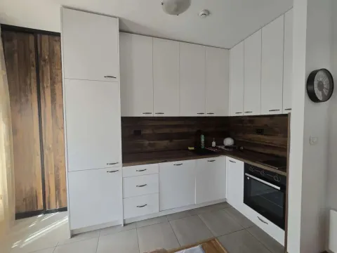 Izdavanje, jednosoban stan, 50m², City Kvart, Podgorica - image 5