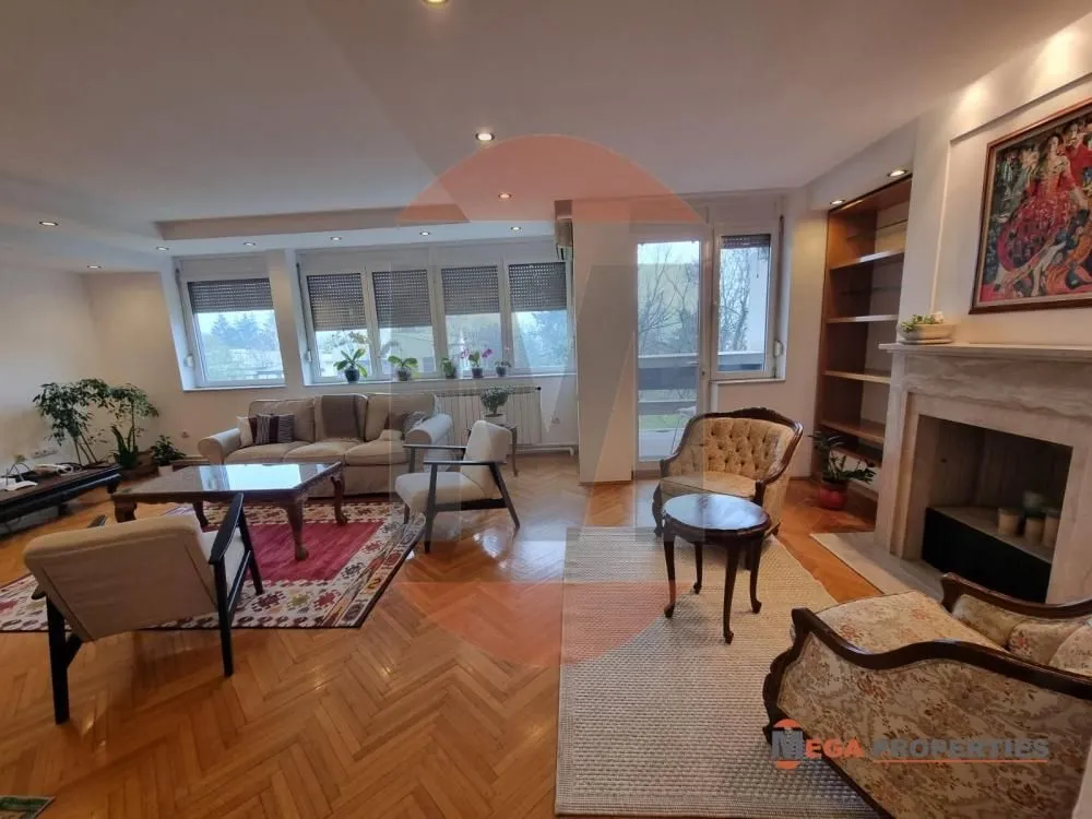 Izdavanje, četvorosoban stan, 124m², Savski Venac, Beograd