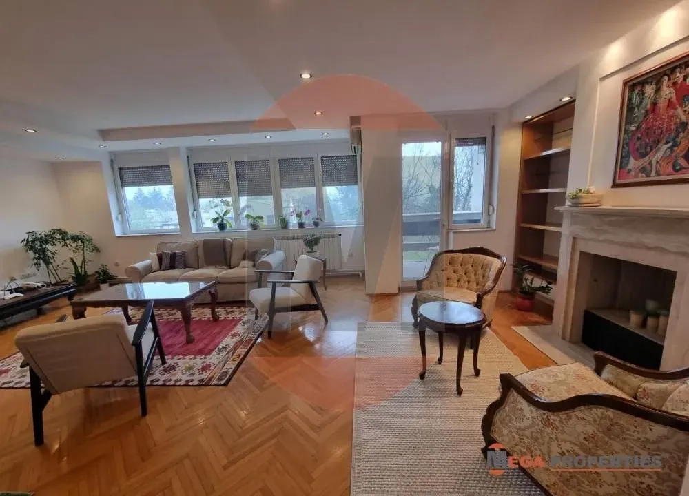 Izdavanje, četvorosoban stan, 124m², Savski Venac, Beograd