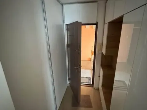 Rent, one bedroom apartment, 48m², Bar, Crna Gora - image 8