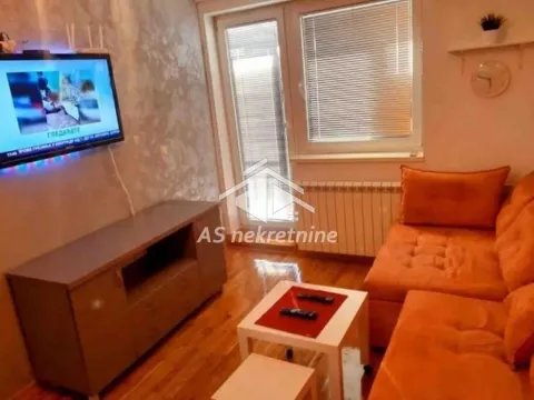 Izdavanje, dvosoban stan, 54m², Đeram Pijaca, Beograd - image 2
