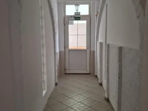 Rent, office space, 160m², Grbavica, Novi Sad Sve Podlokacije - image 14