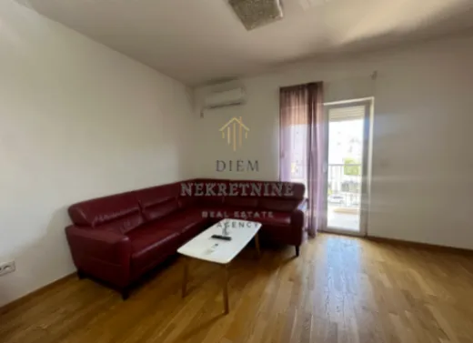 Izdavanje, dvosoban stan, 70m², Stari Aerodrom, Podgorica