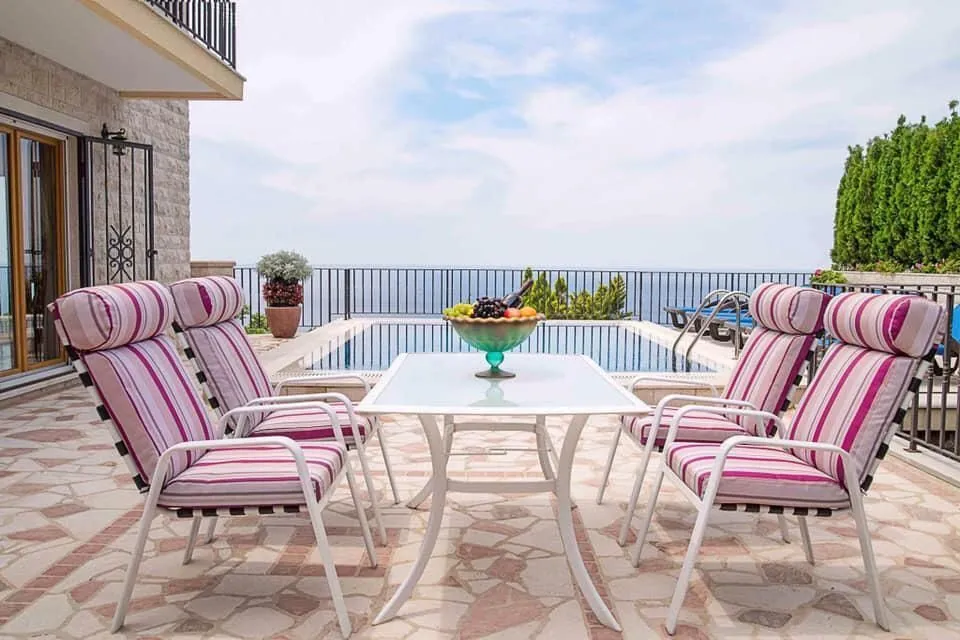Sale, house, 300m², Reževići, Budva