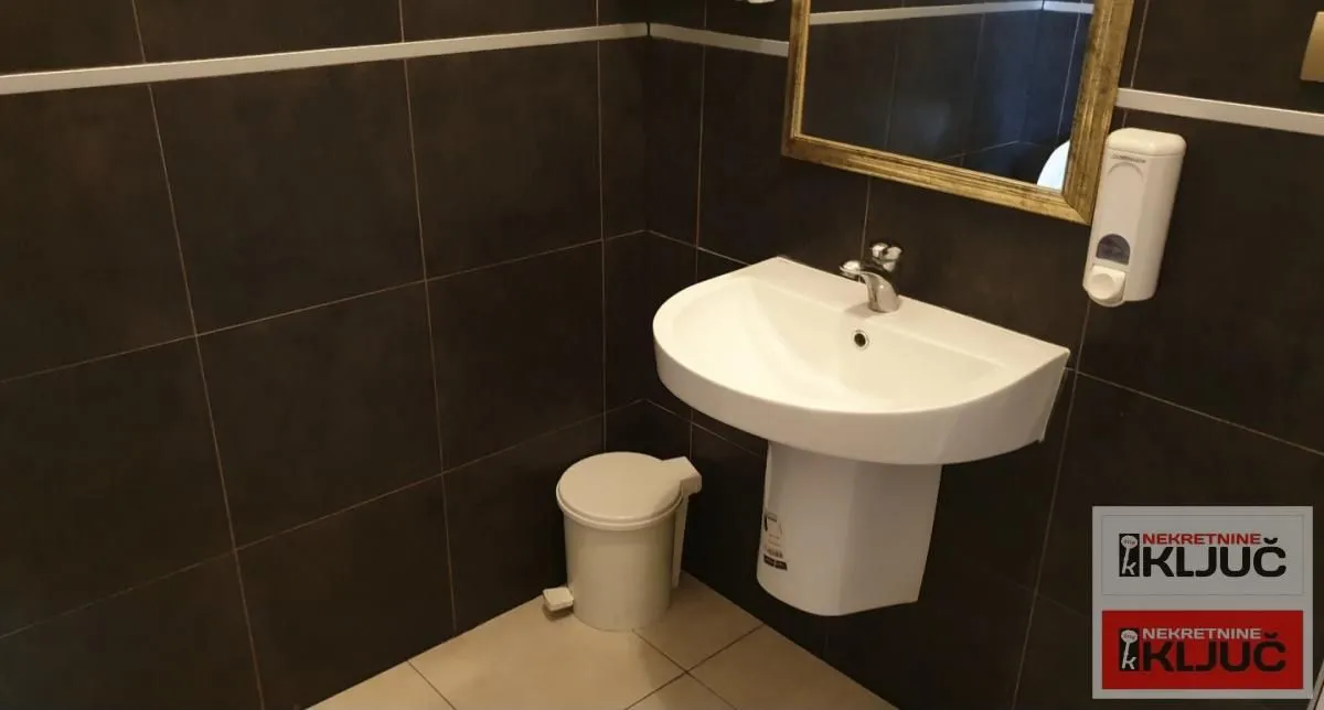 Rent, house, 1000m², Kać, Novi Sad Sve Podlokacije