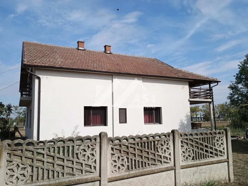 Rent, house, 220m², Čenej, Novi Sad Sve Podlokacije