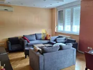 Izdavanje, trosoban stan, 80m², Centar, Novi Sad - image 1