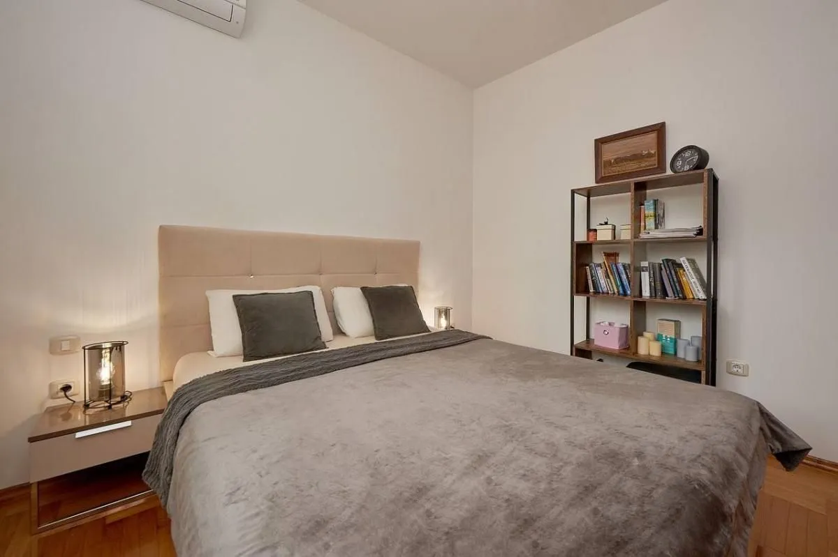 Sale, one bedroom apartment, 68m², Bečići, Budva