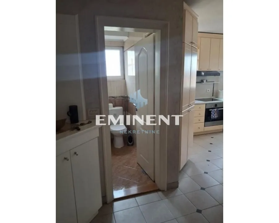 Izdavanje, dvosoban stan, 47m², Stari Grad, Beograd