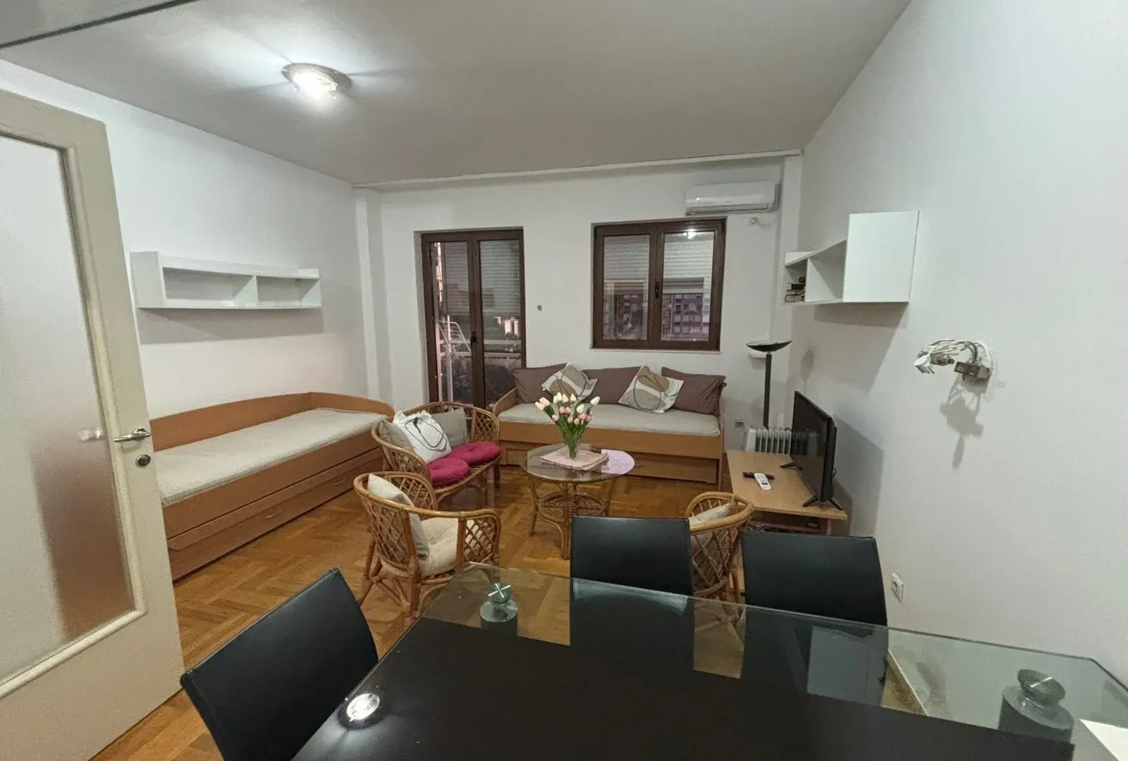 Izdavanje, jednosoban stan, 30m², Preko Morače, Podgorica