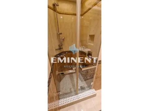 Izdavanje, trosoban stan, 140m², Stari Grad, Beograd - image 16