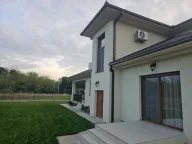 Prodaja,  kuća, 212m2, Tološi, Podgorica