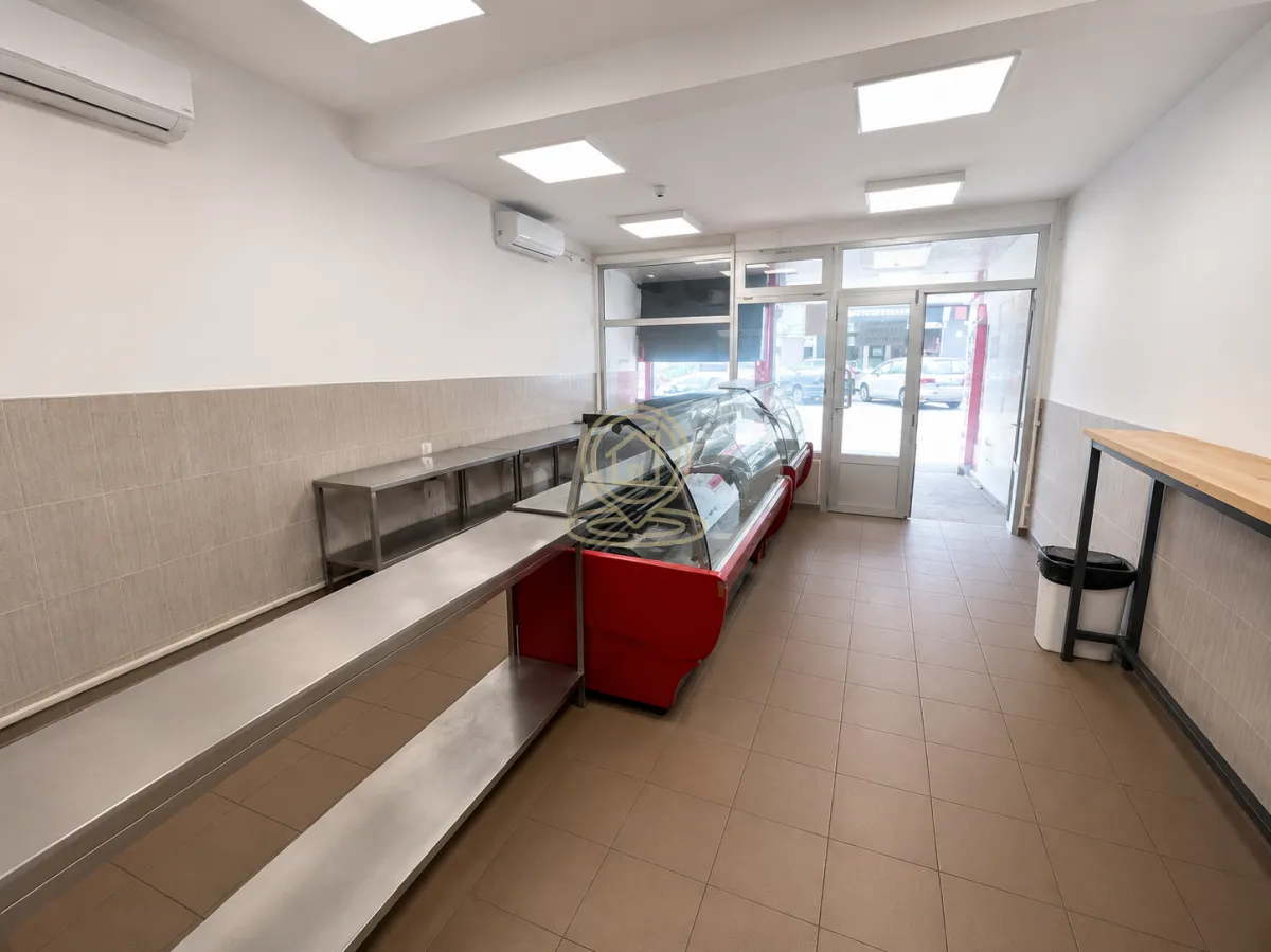 Izdavanje, poslovni prostor, 53m², Novo Selo, Niš
