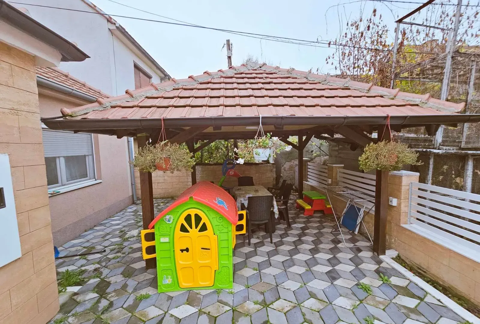 Prodaja, kuća, 61m², Zemun Sve Podlokacije, Beograd